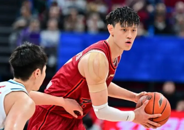 关于柏林队高歌凯旋，晋级下一轮的信息