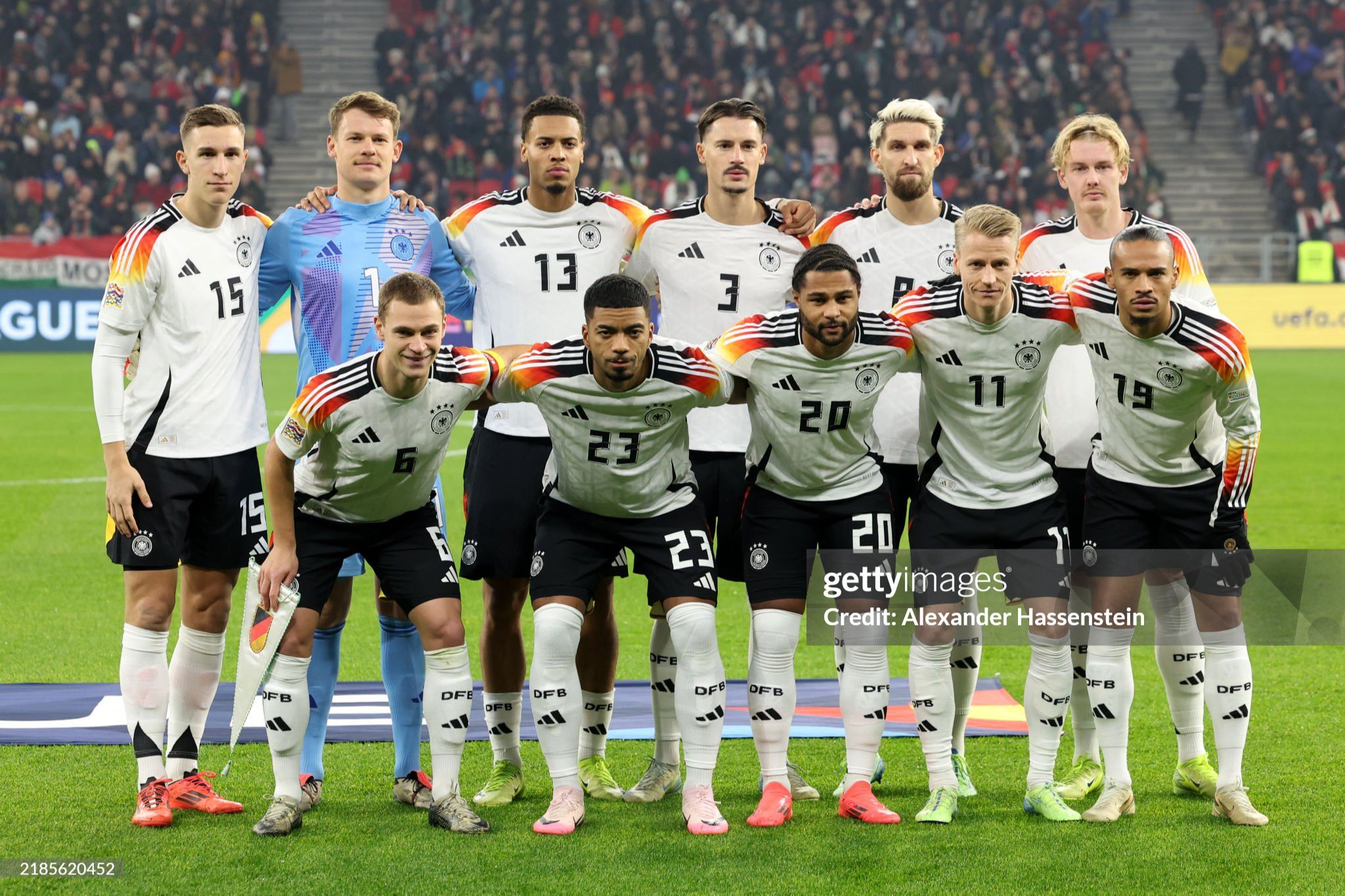 各国队伍备战比赛，实力出众