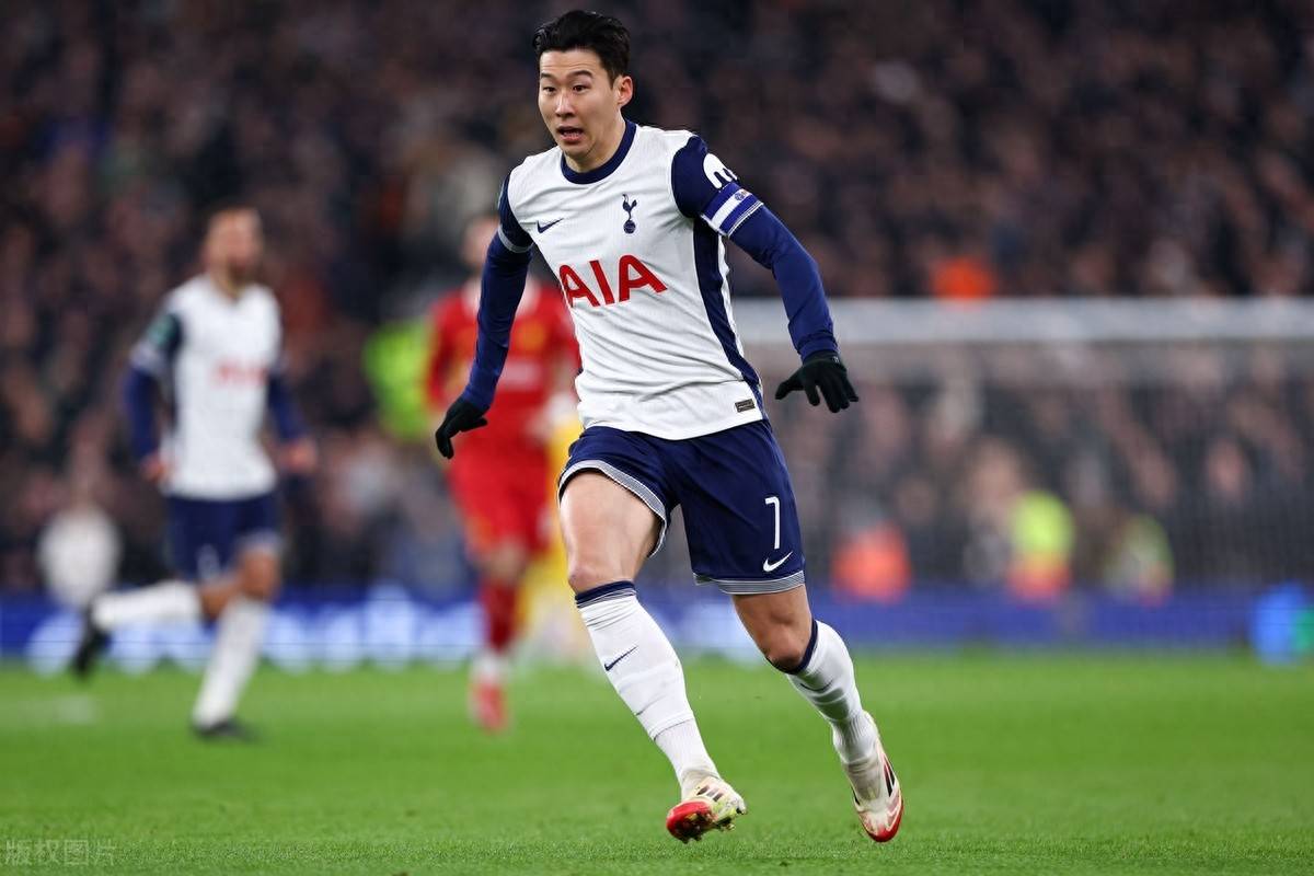 包含孙兴慜再度上演帽子戏法，阿贾克斯后防线成筛子！的词条