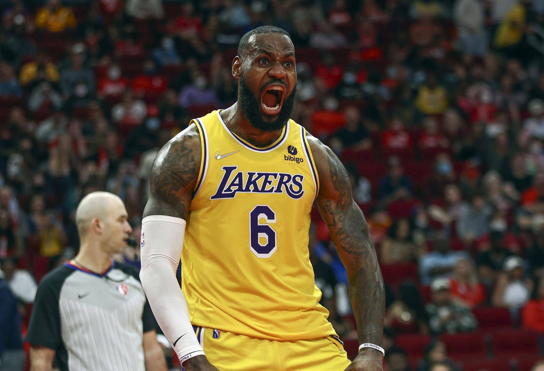  Uzi在巴黎圣日耳曼比赛中连败，精彩发挥引发热议！