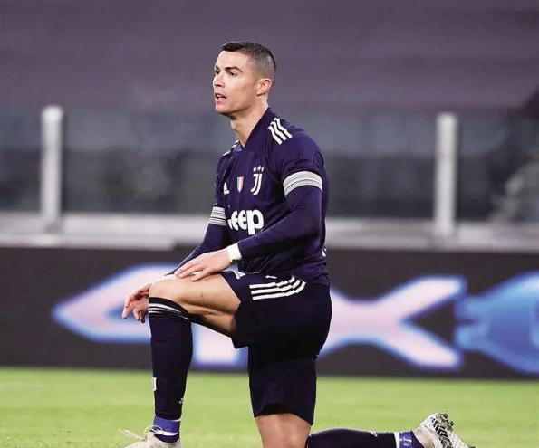 包含C罗在G2比赛中赛况扑朔迷离，挺进下一轮引发热议！的词条